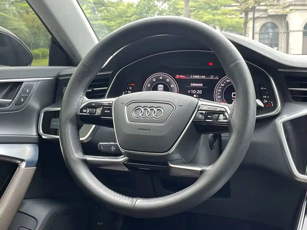 Audi A7L — фото 15