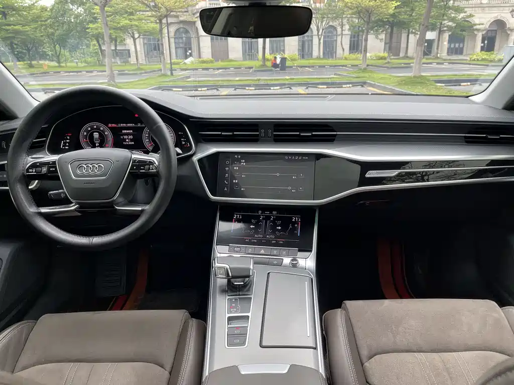 Audi A7L — фото 10