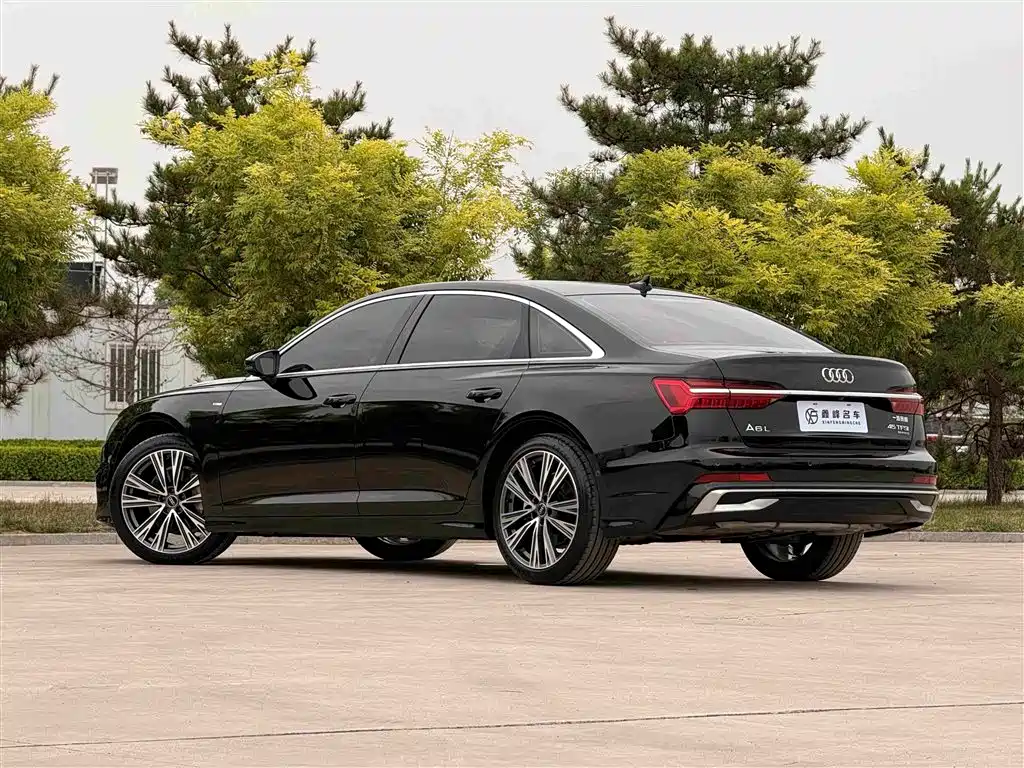Audi A6L — фото 16