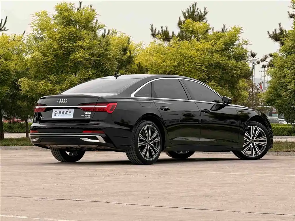 Audi A6L — фото 18