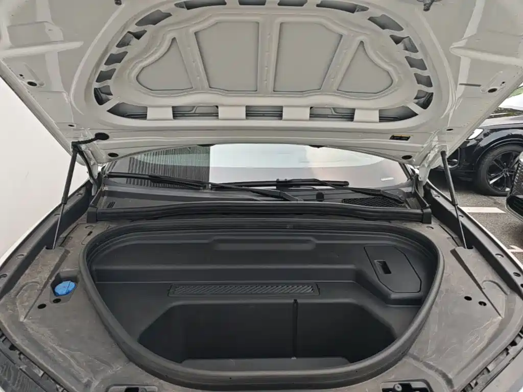 Audi Q6L e-tron — фото 20