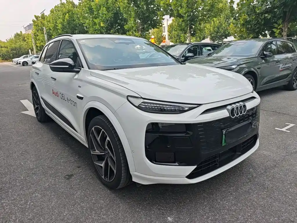 Audi Q6L e-tron — фото 4
