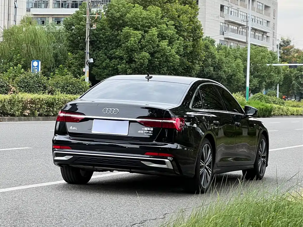 Audi A6L — фото 3