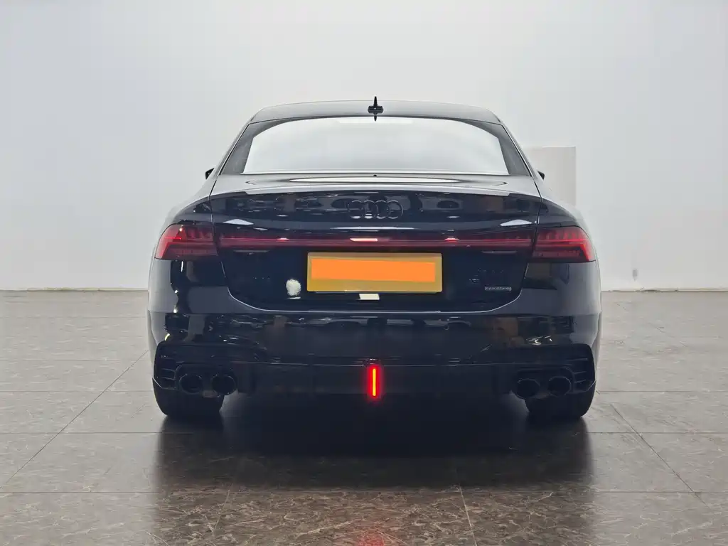 Audi A7L — фото 6