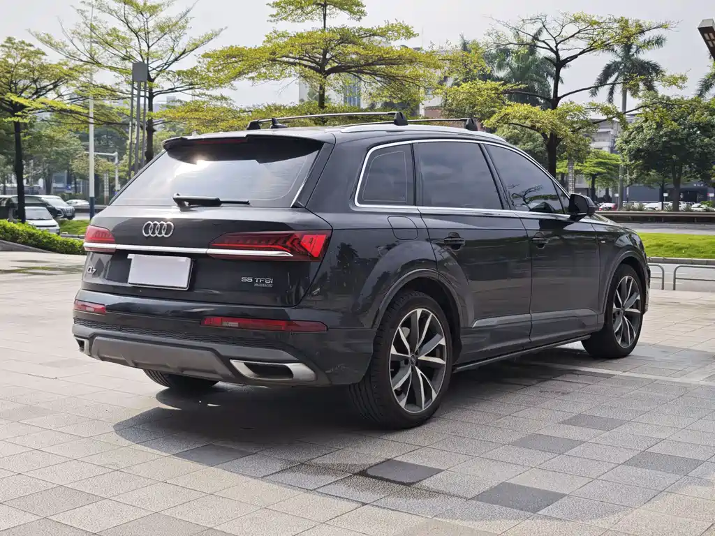 Audi Q7 — фото 4