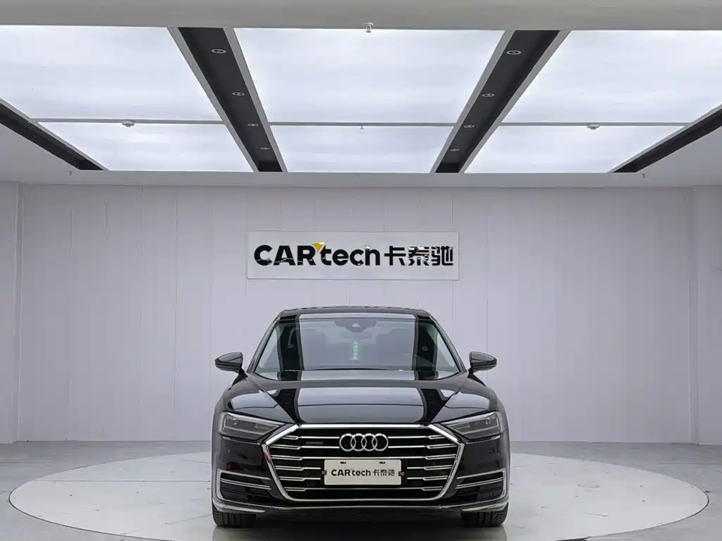Audi A8 — фото 8