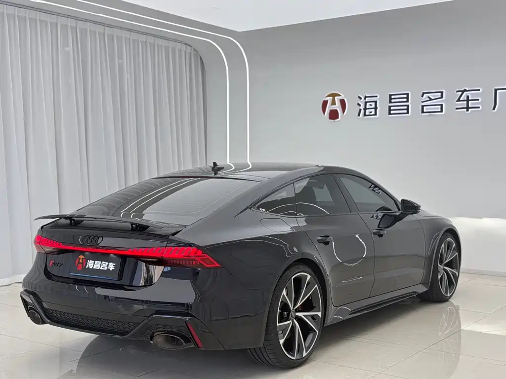 Audi RS 7 — фото 9