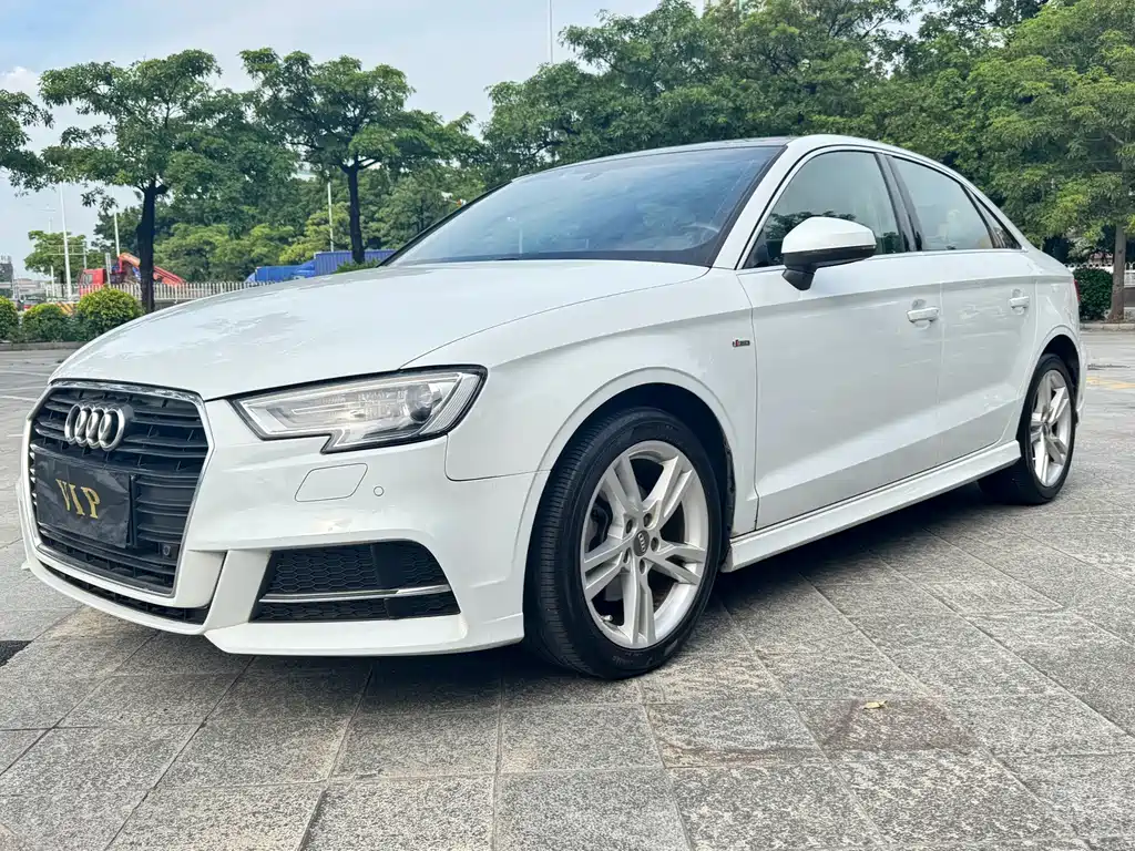 Audi A3 — фото 2
