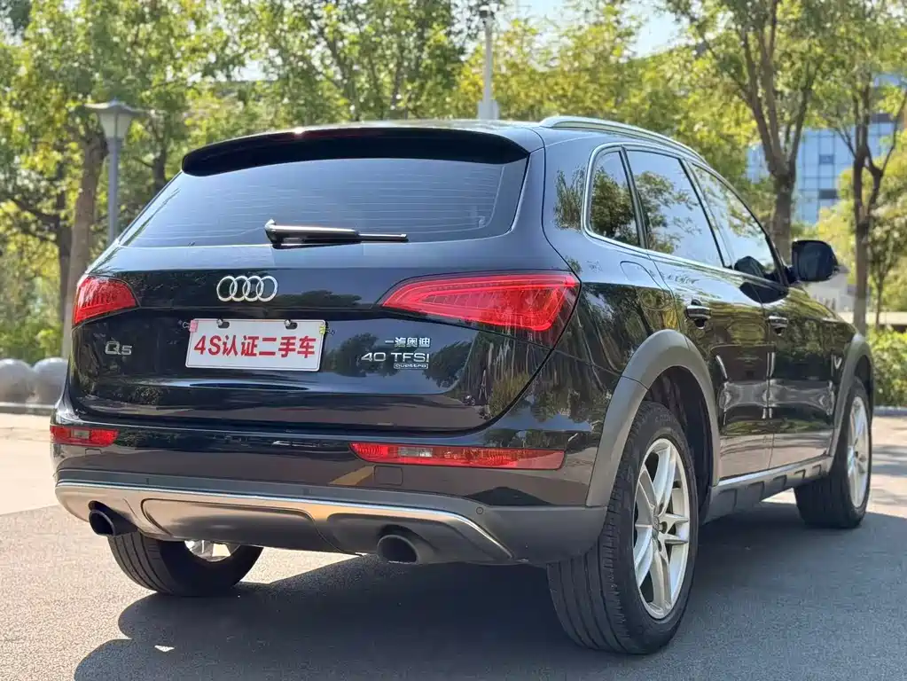 Audi Q5 — фото 6