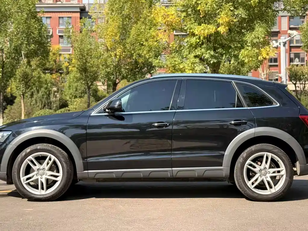 Audi Q5 — фото 9
