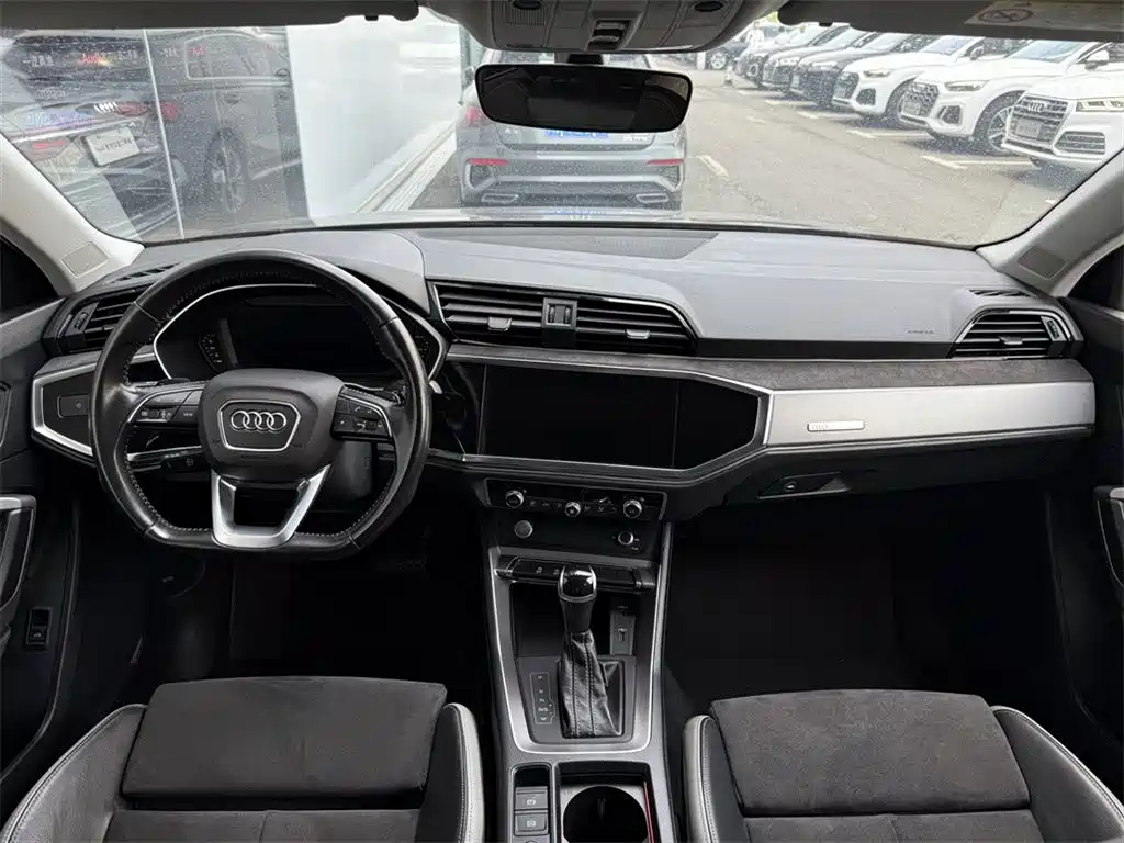 Audi Q3 — фото 6
