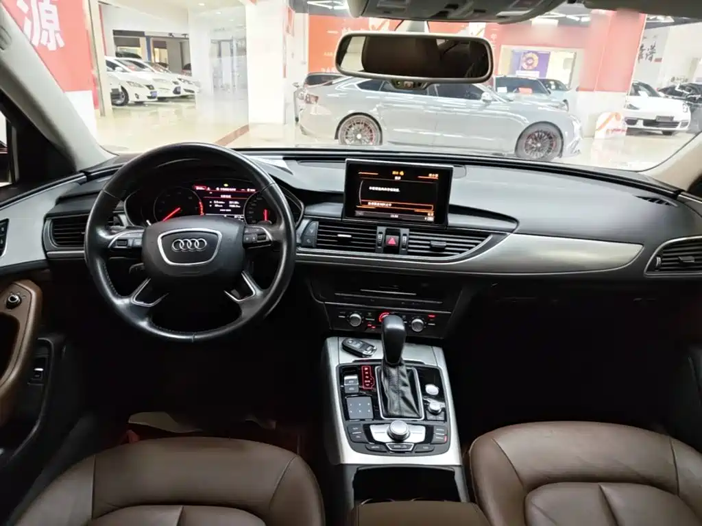 Audi A6L — фото 10