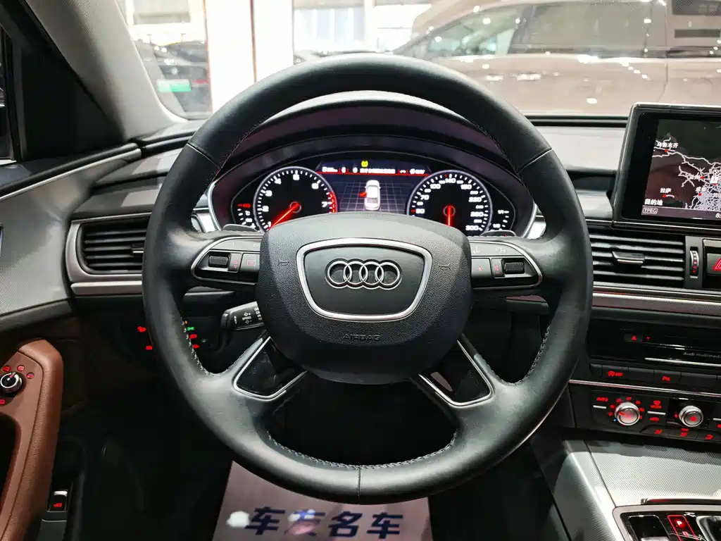 Audi A6L — фото 9