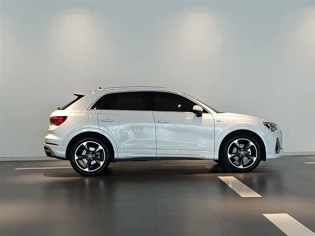 Audi Q3 — фото 3