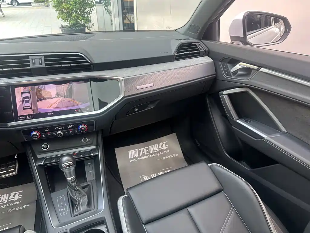 Audi Q3 — фото 10