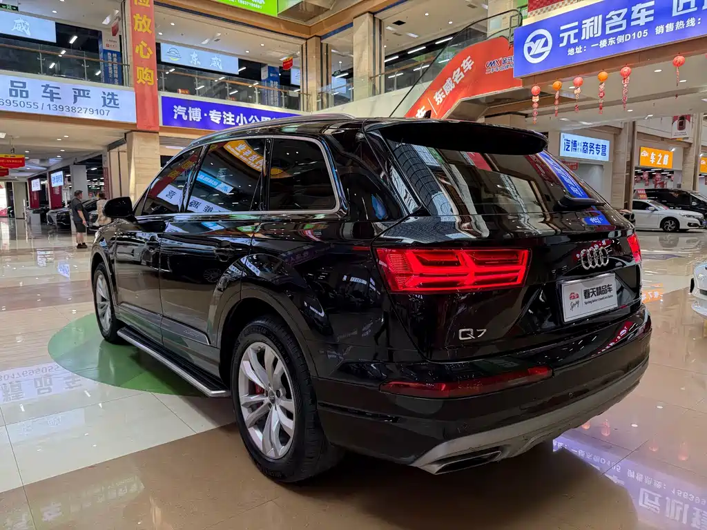 Audi Q7 — фото 5
