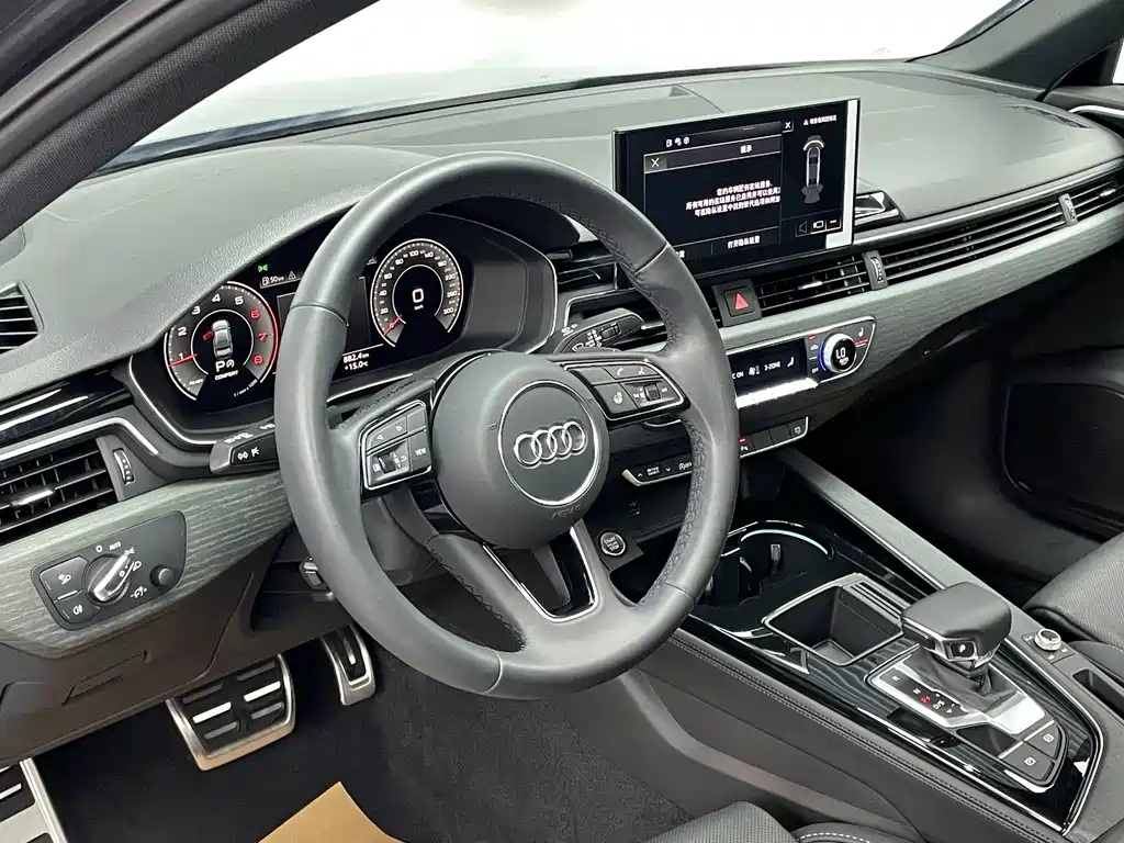 Audi A4L — фото 8