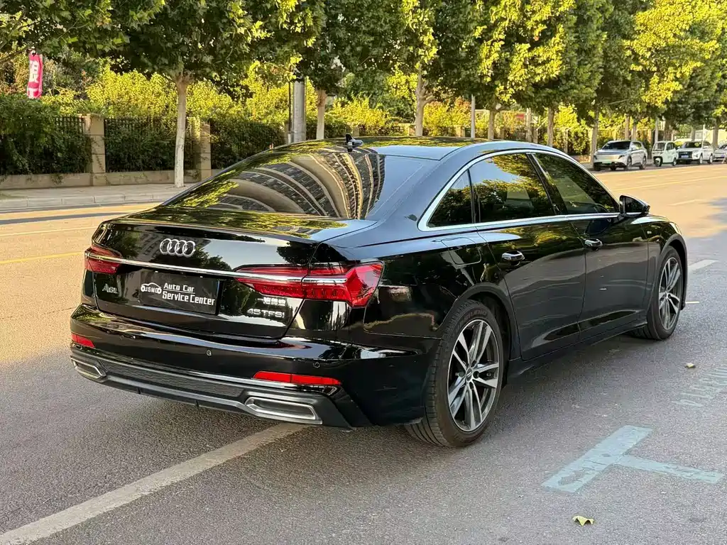 Audi A6L — фото 9
