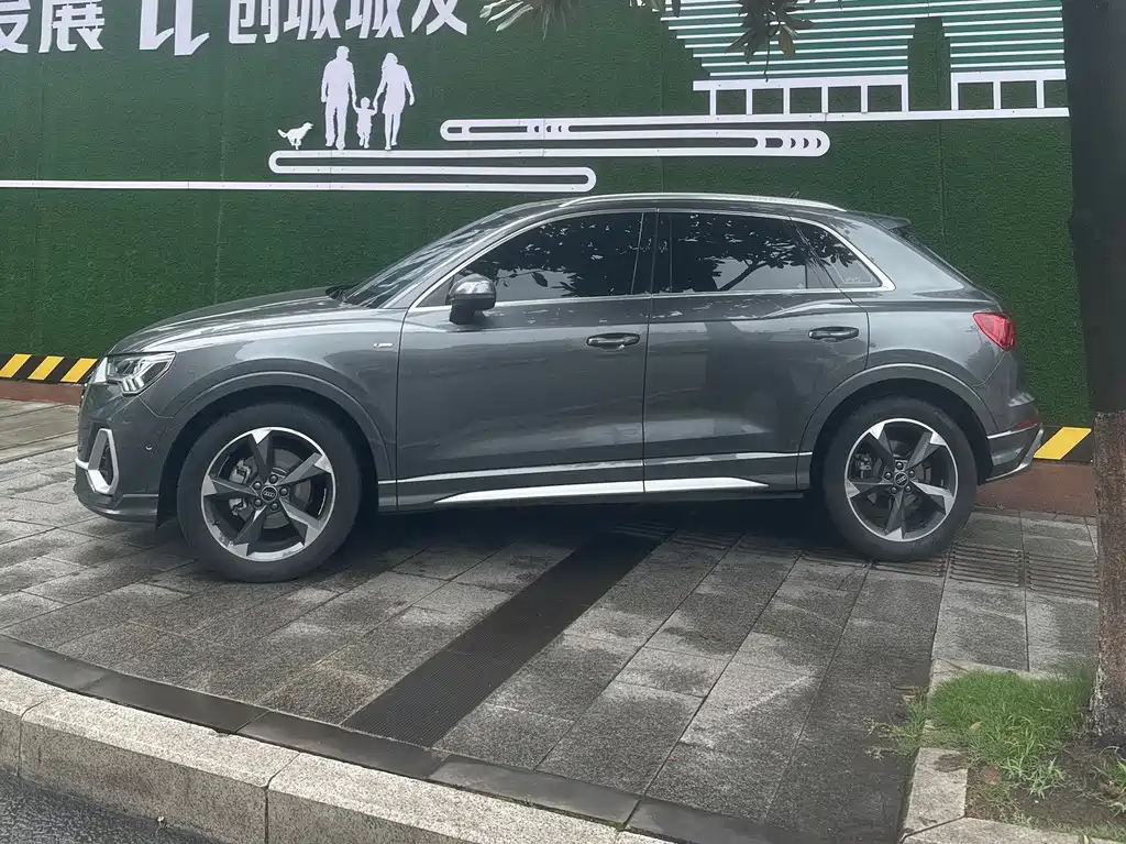 Audi Q3 — фото 3