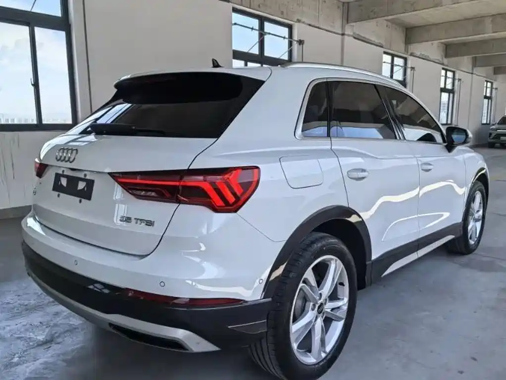 Audi Q3 — фото 6