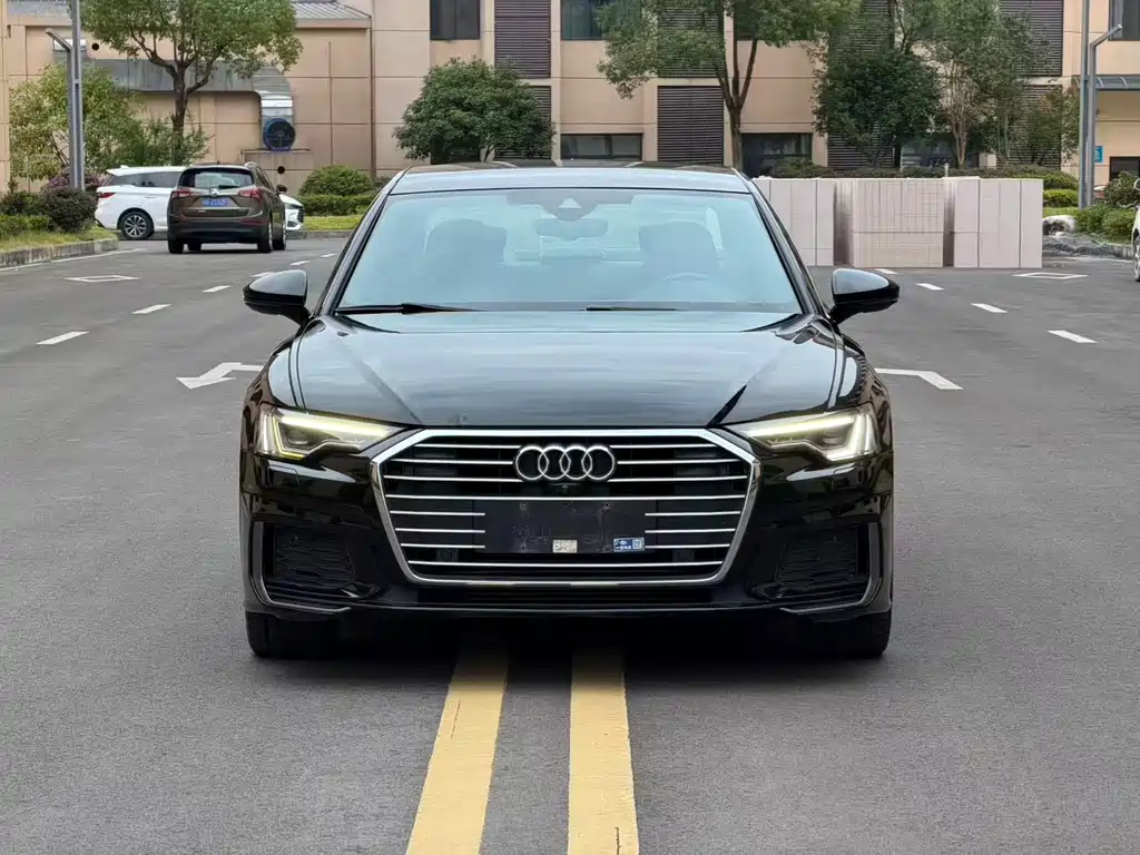 Audi A6L — фото 2