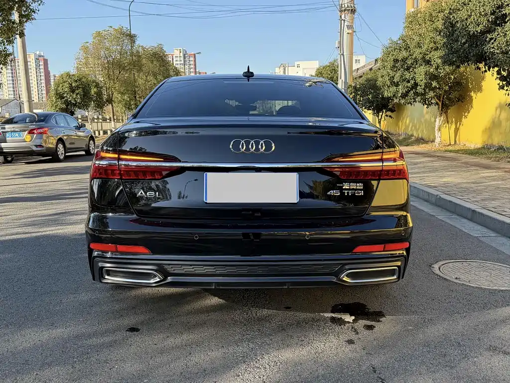 Audi A6L — фото 5