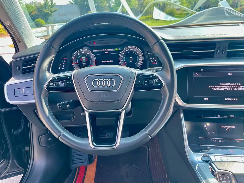 Audi A6L — фото 14