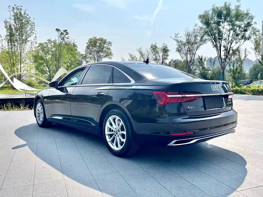 Audi A6L — фото 19
