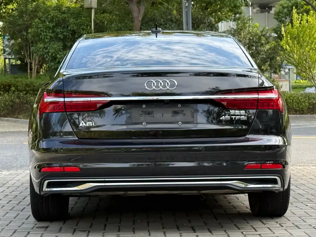 Audi A6L — фото 6