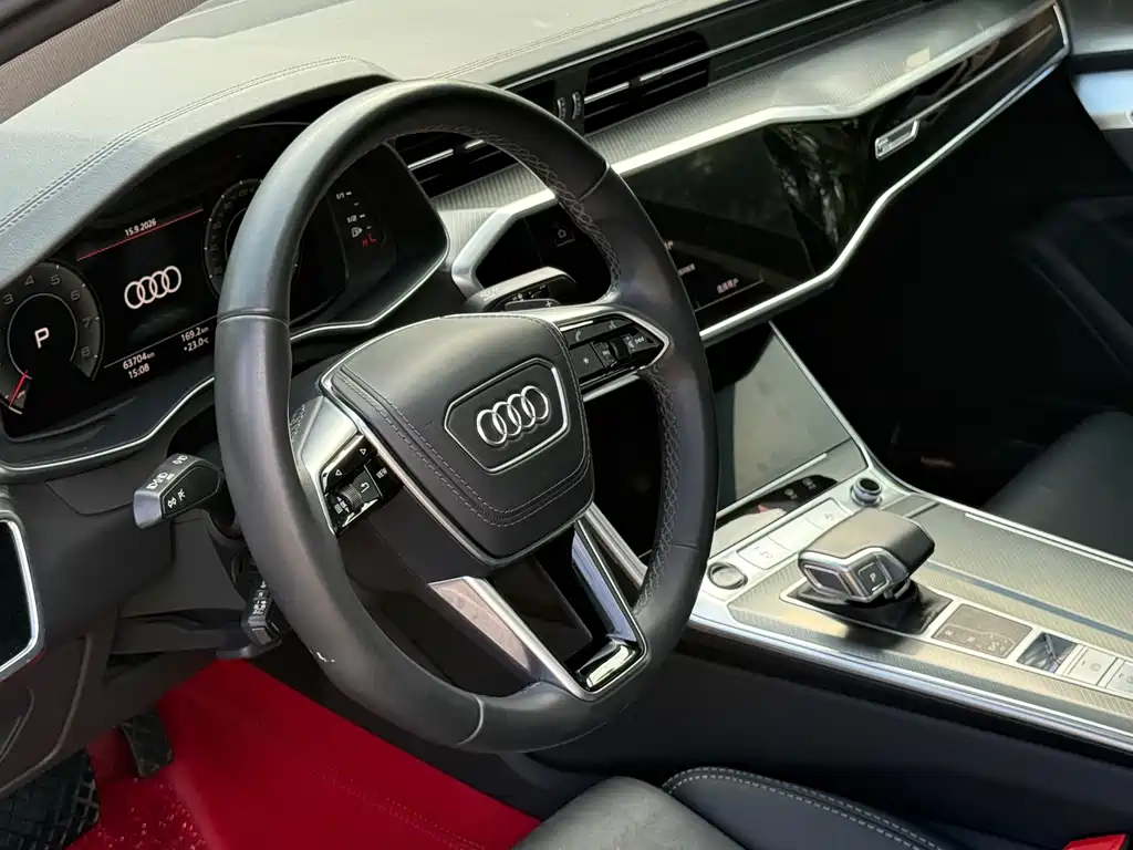 Audi A6L — фото 9