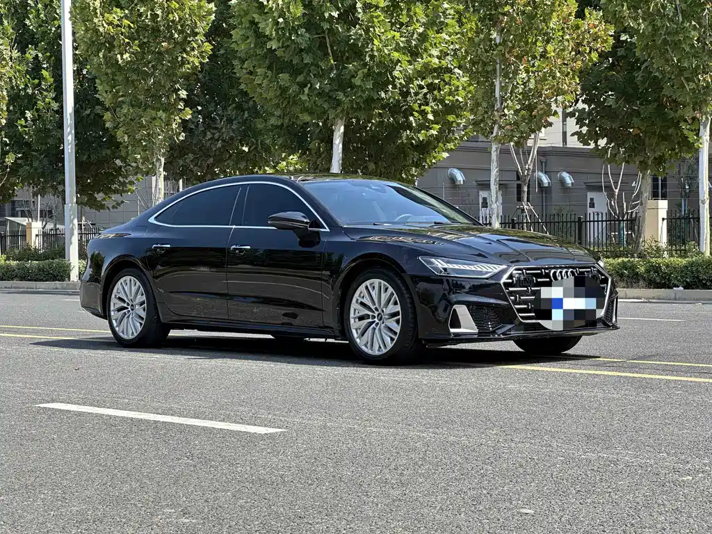 Audi A7L — фото 5