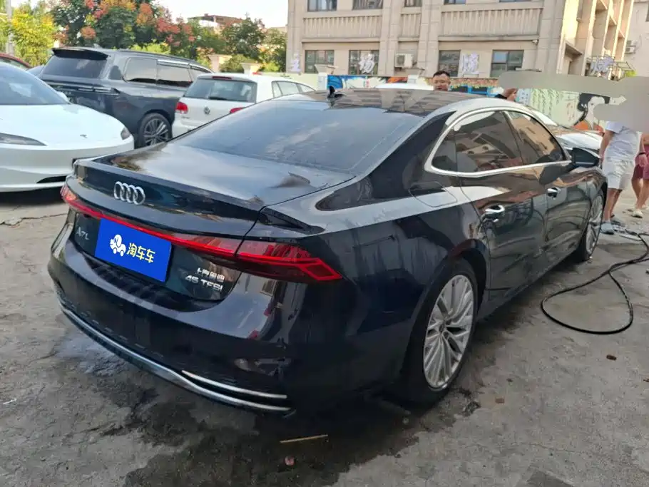Audi A7L — фото 3