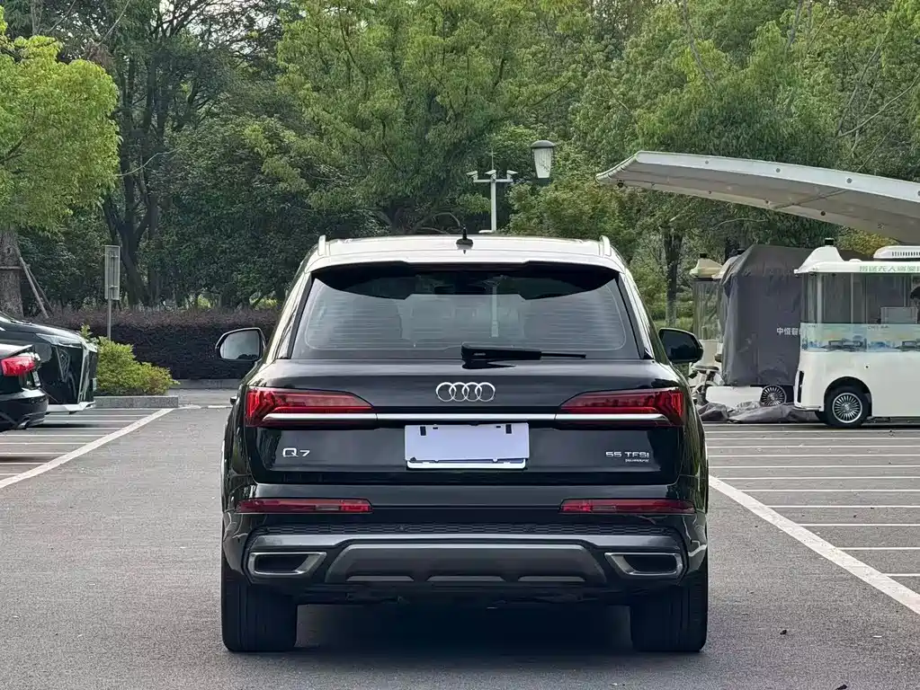 Audi Q7 — фото 4