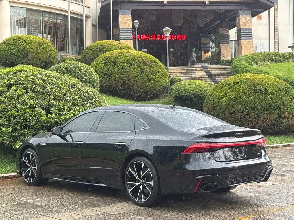 Audi A7L — фото 23