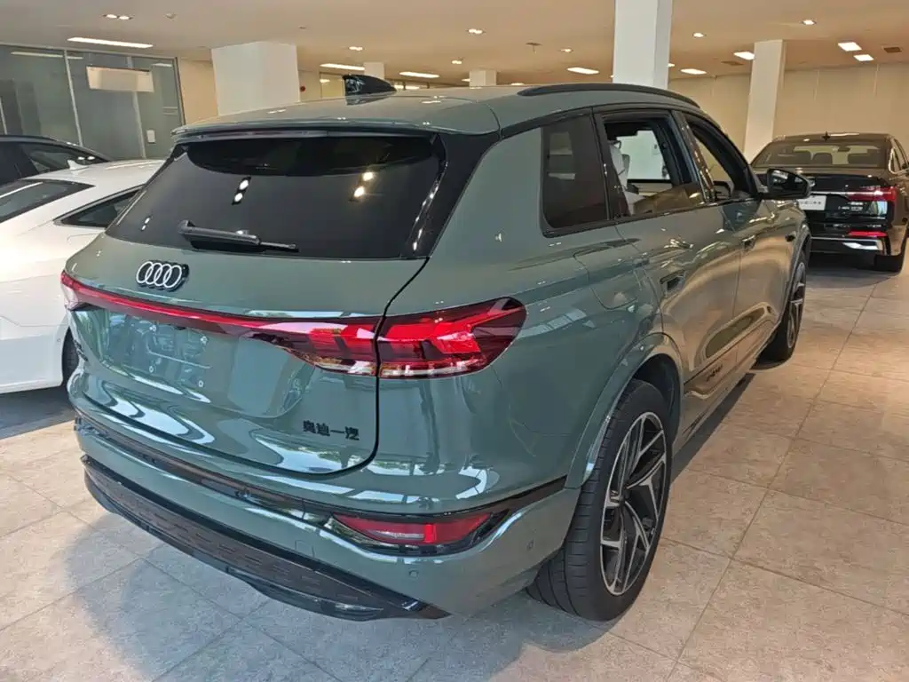 Audi Q6L e-tron — фото 7