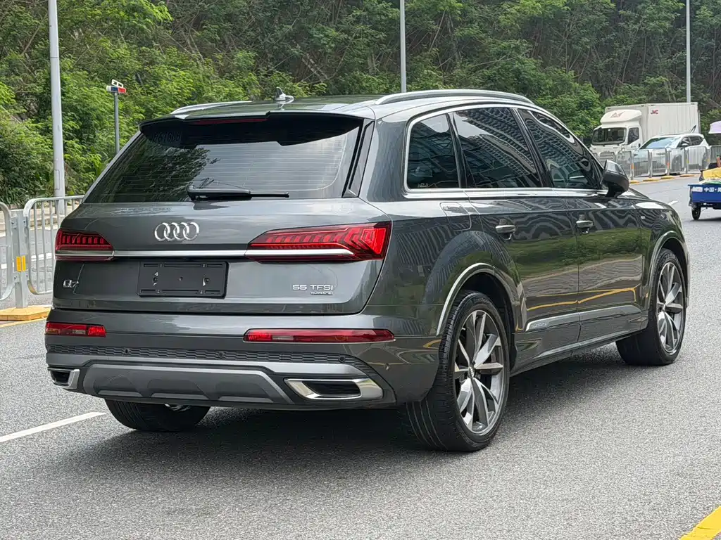 Audi Q7 — фото 4