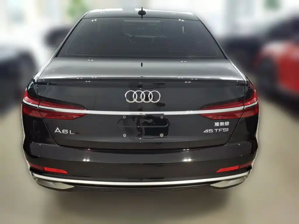 Audi A6L — фото 8