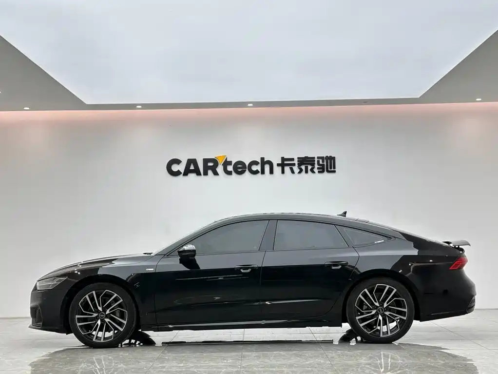 Audi A7 — фото 2