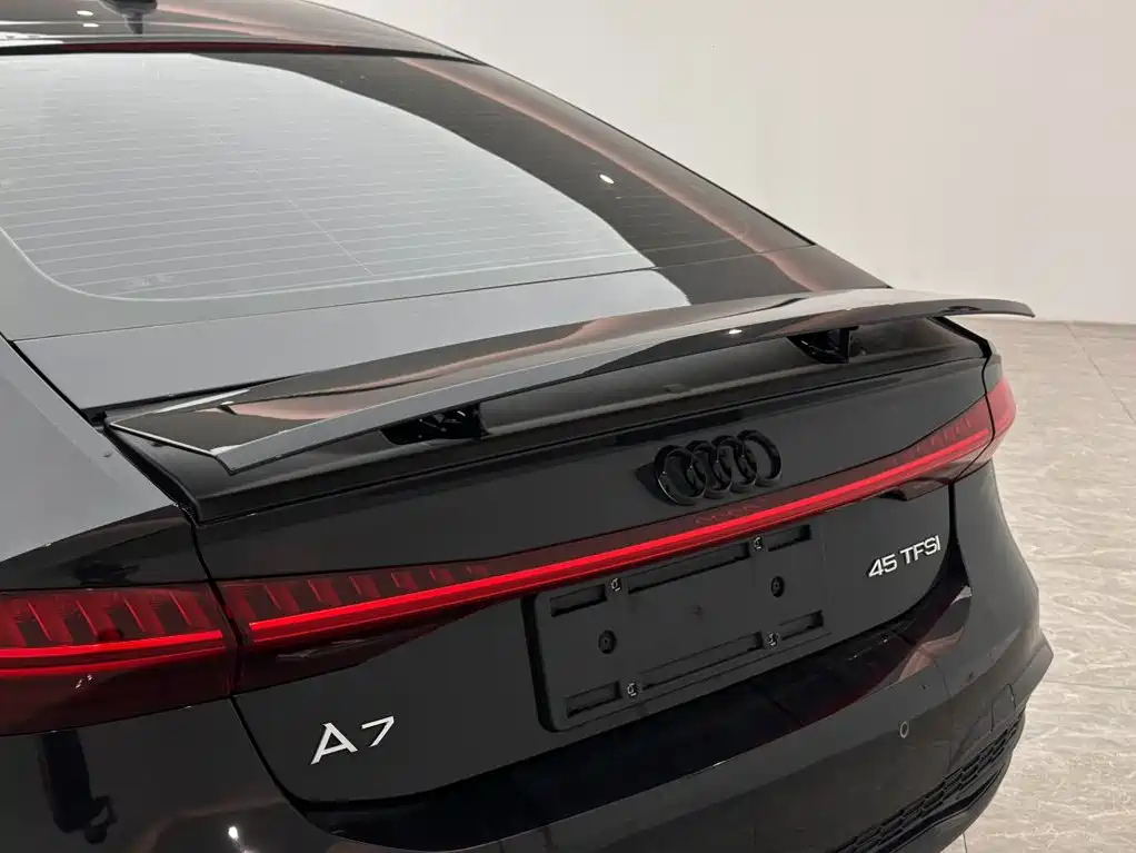Audi A7 — фото 17