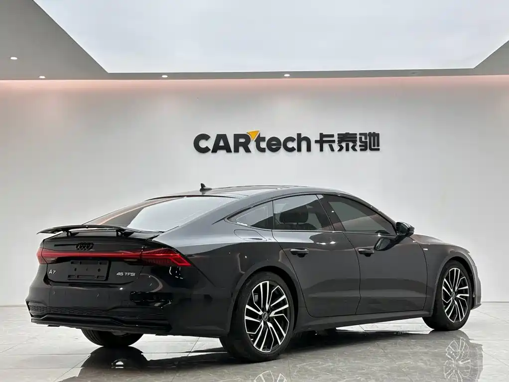 Audi A7 — фото 5