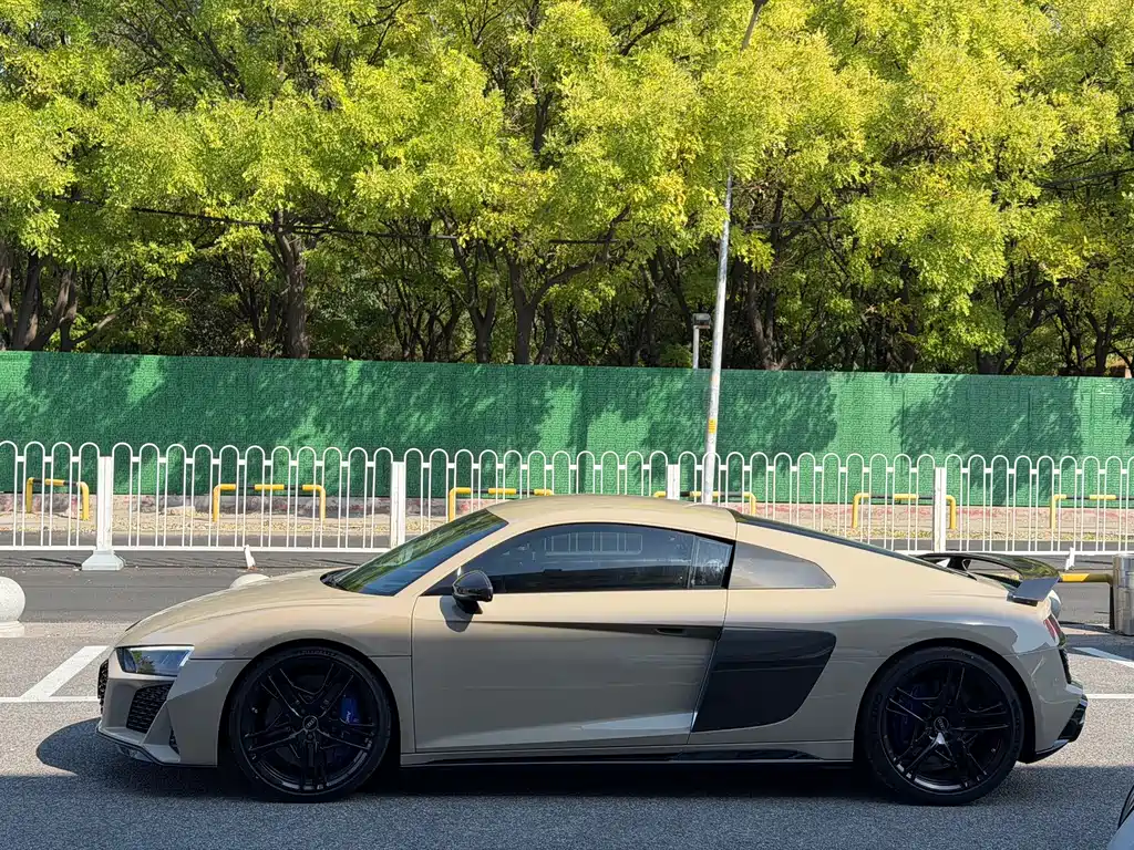 Audi R8 — фото 3