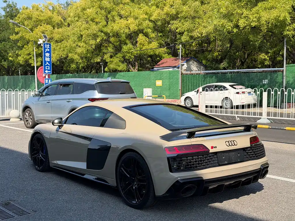 Audi R8 — фото 4
