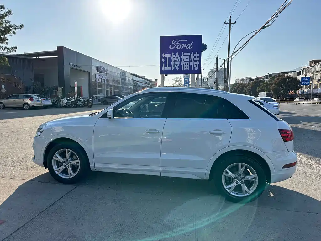 Audi Q3 — фото 4