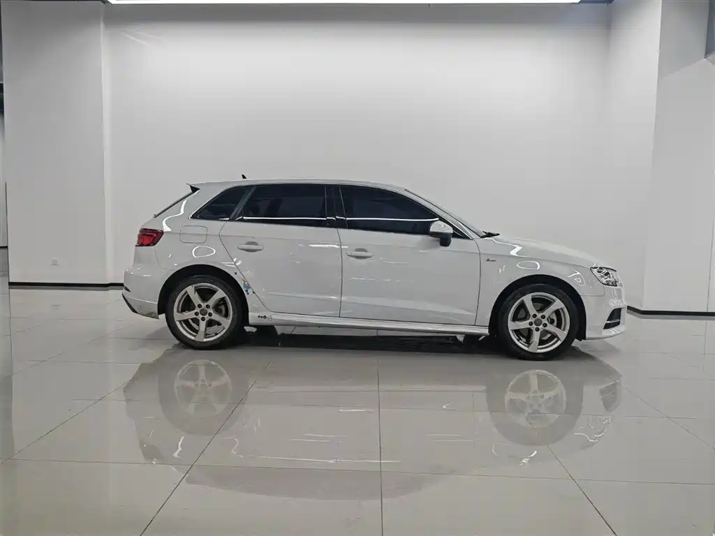 Audi A3 — фото 3