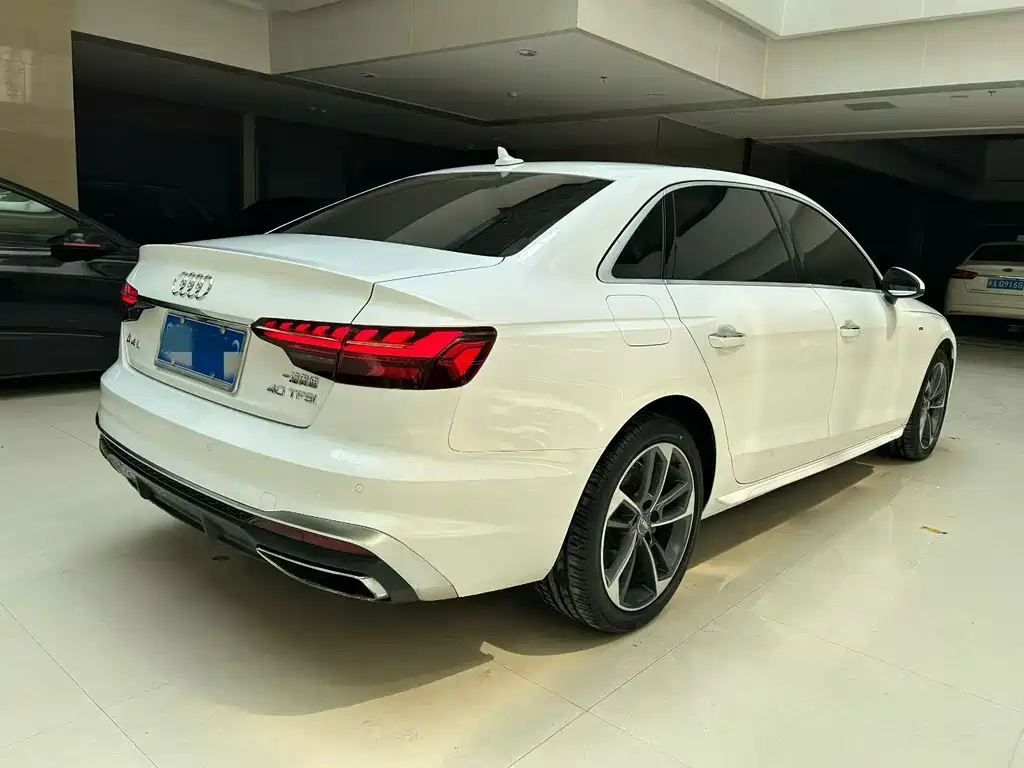 Audi A4L — фото 3