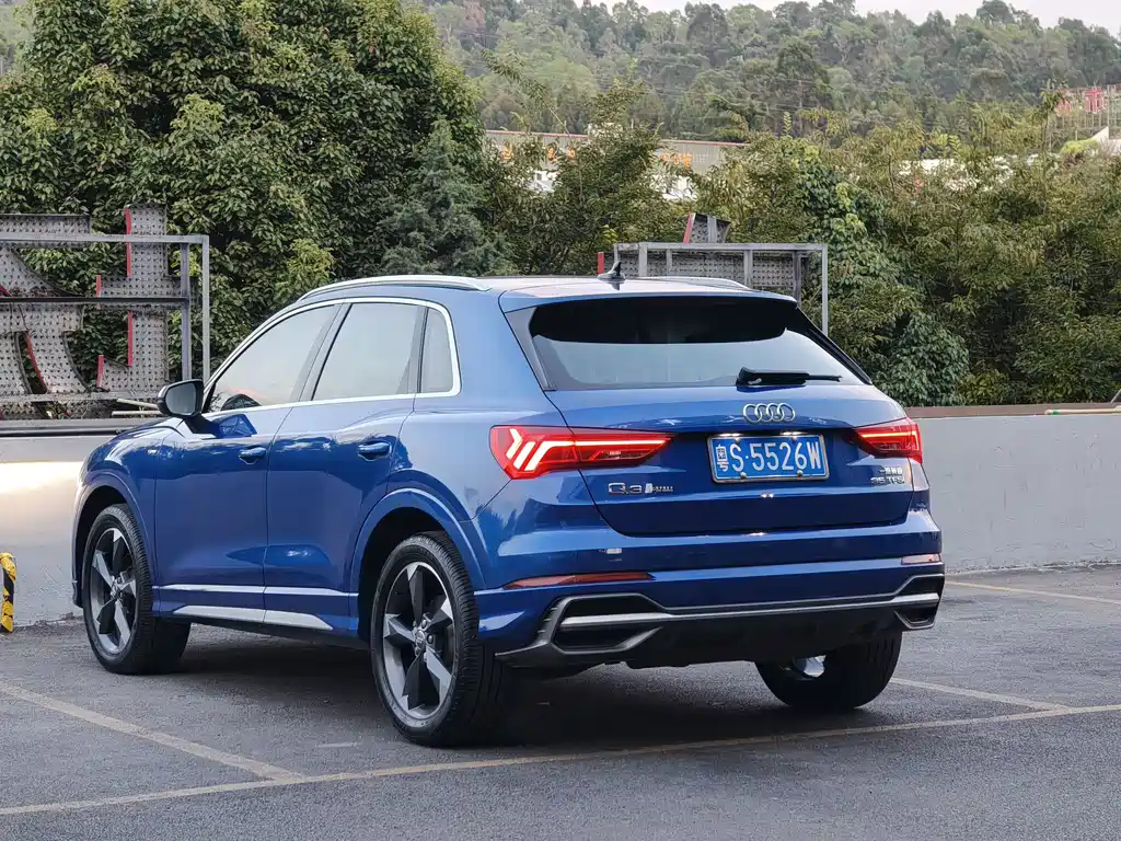 Audi Q3 — фото 4