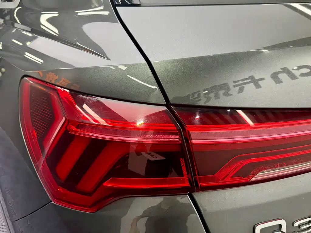 Audi Q3 — фото 6