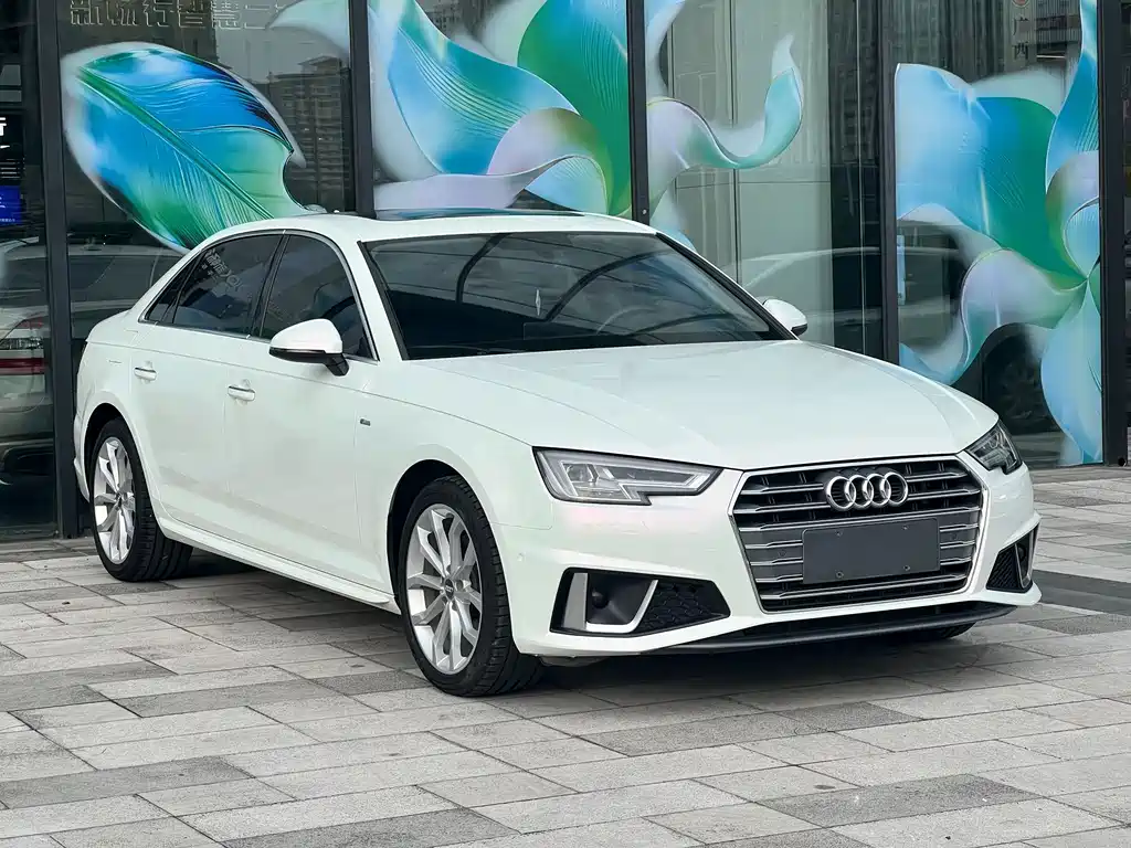 Audi A4L — фото 2