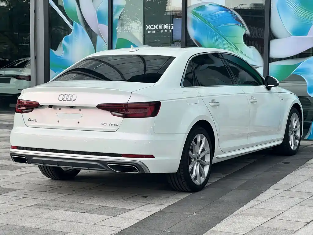 Audi A4L — фото 14