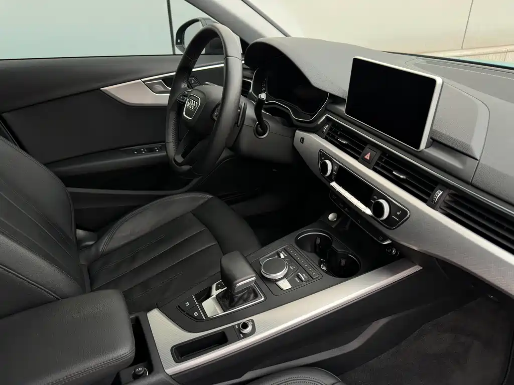 Audi A4 (Import) — фото 8